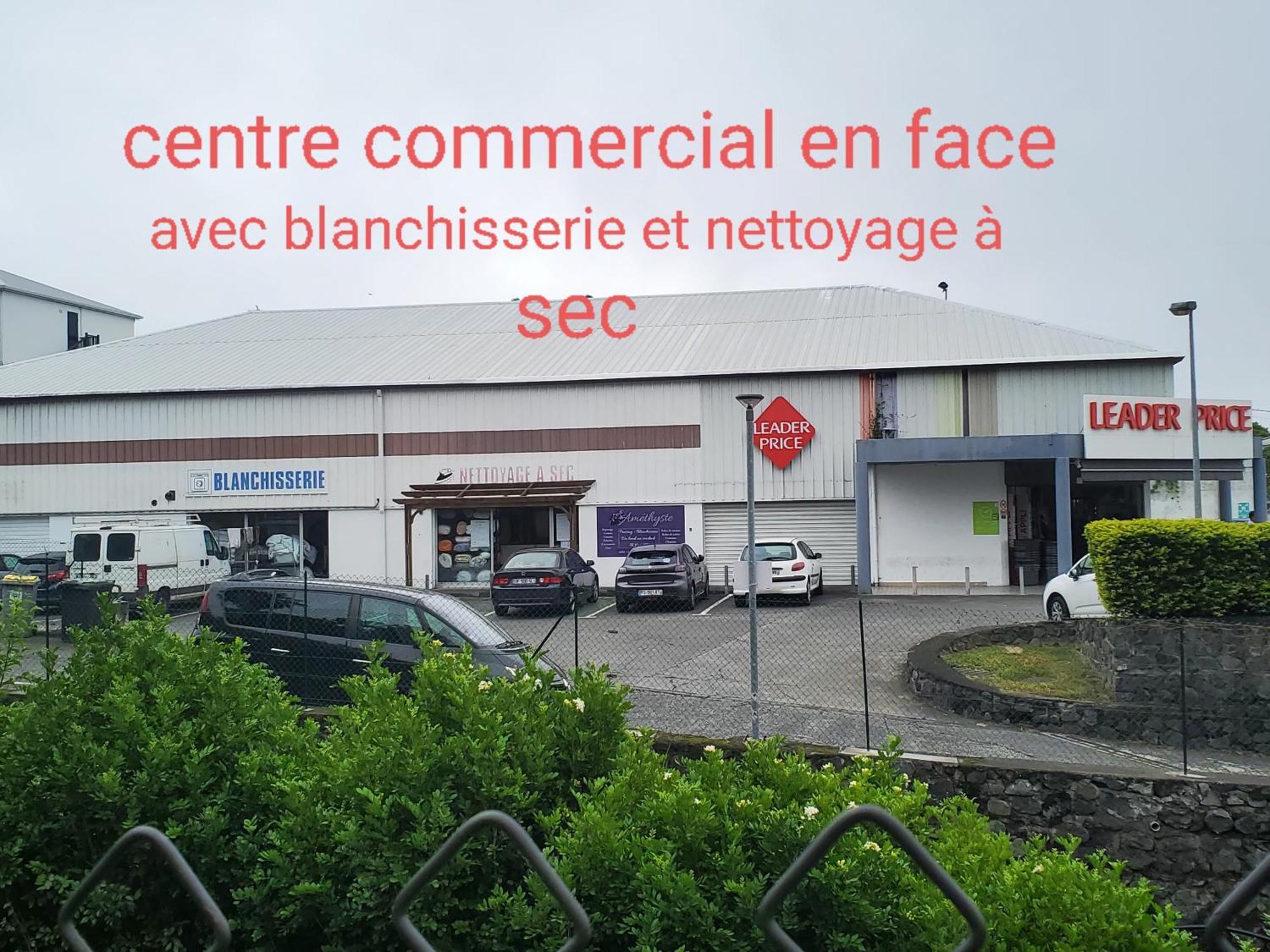 T2 Au Rez De Chaussee, Parking Prive Et Wifi Haut Debit Le Tampon Esterno foto